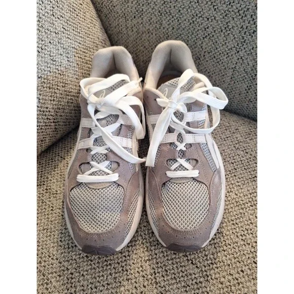 Asics Size 10 Tiger Gel BND Women's Casual Retro Running Fitness Gym Trainers - Picture 1 of 7